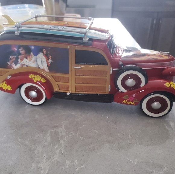 Collector Elvis Car - Picture 4 of 6